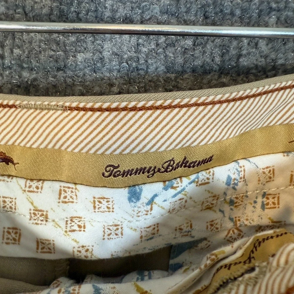 Tommy Bahama Shorts Mens 34 Beige Silk Chino Shorts Pleated Belt Loops Casual